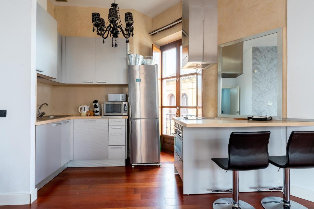 Cathedral Apartment, Upper Floor Apartment Sevilla Exteriér fotografie